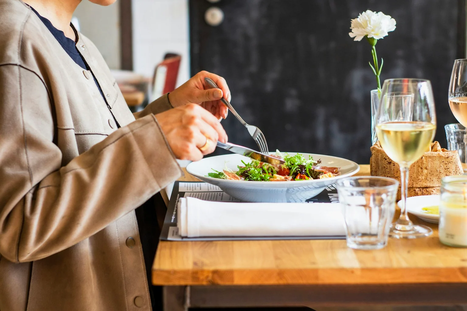 Photographie éditoriale en lien avec « Allaitement : faut-il manger plus ou supprimer des aliments ? »