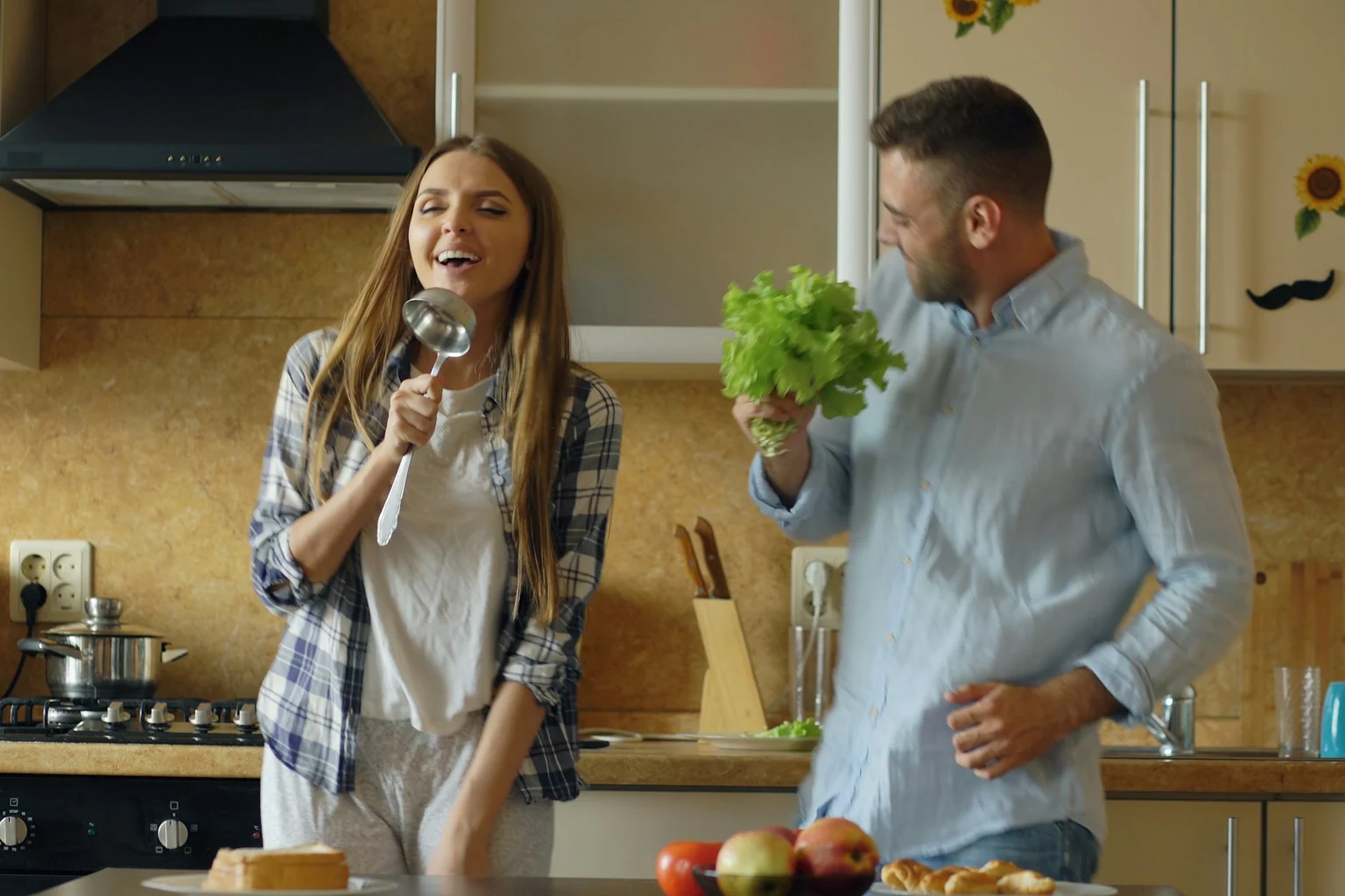 Photographie éditoriale en lien avec « Faim pendant un régime : normale, évitable ou signal d’un déficit trop fort ? »