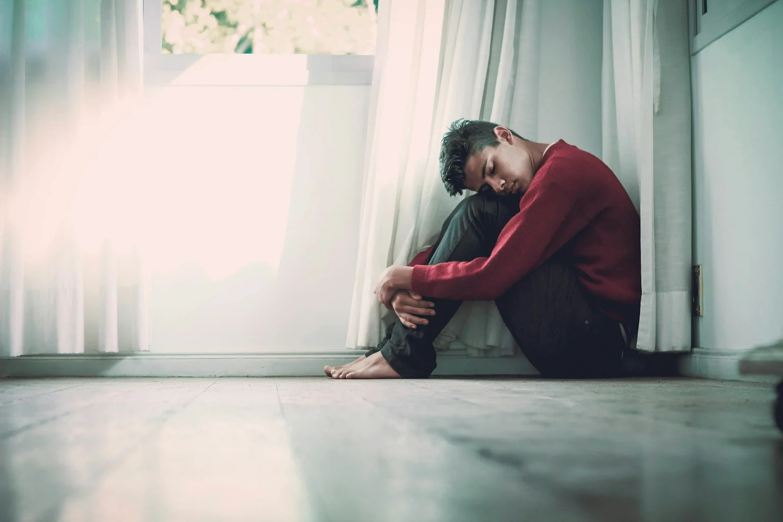 Photographie éditoriale en lien avec « Fatigue saisonnière : lumière, activité et dépistage sans autodiagnostic »
