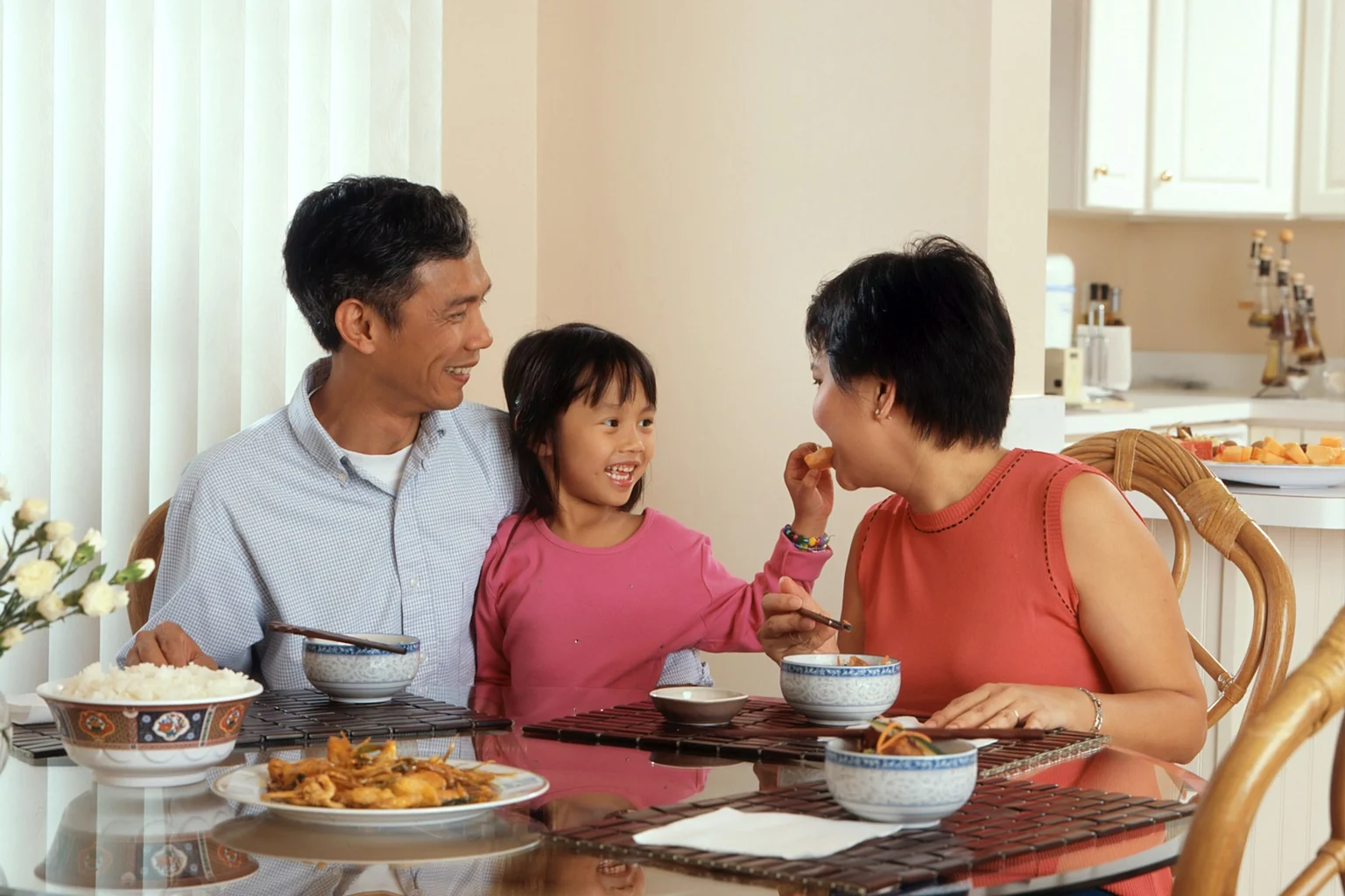 Photographie éditoriale en lien avec « Invitations fréquentes : choisir ses priorités sans refuser toute vie sociale »