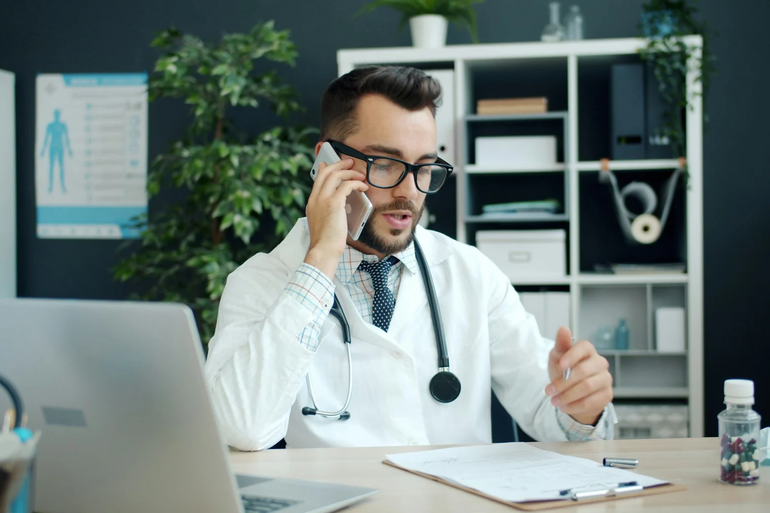 Photographie éditoriale en lien avec « Santé de la prostate : symptômes urinaires et dépistage partagé »
