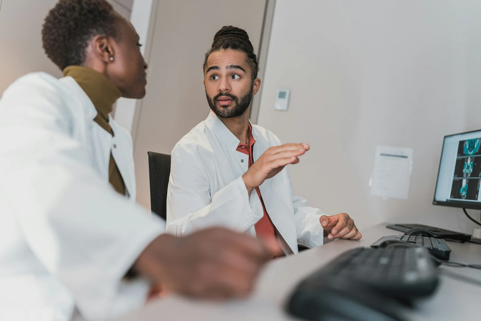 Photographie éditoriale en lien avec « Santé mentale des hommes : demander de l’aide avant la crise »