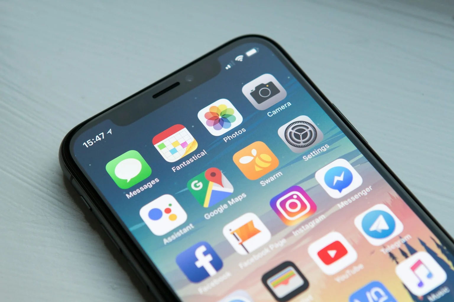 Photographie éditoriale en lien avec « Téléphone hors de la chambre : utile si l’appareil prolonge l’éveil »