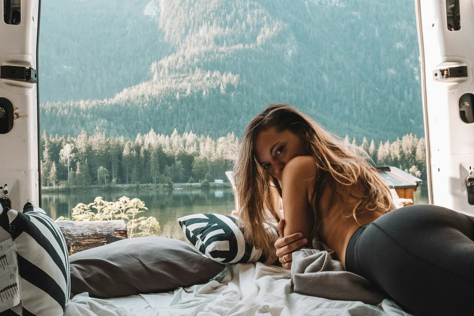 Photographie éditoriale en lien avec « Travail en horaires alternants : protéger le sommeil quand le planning change »