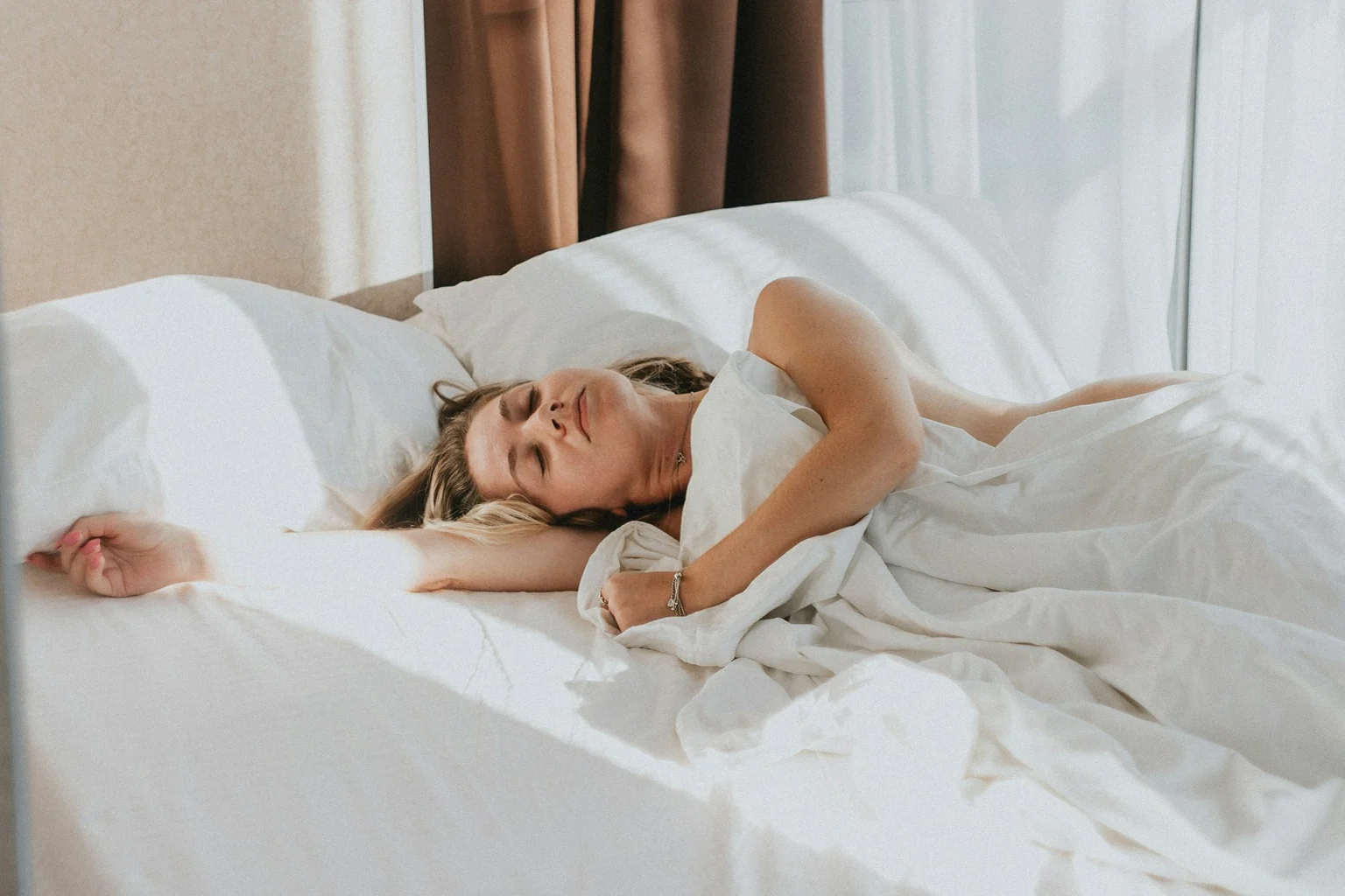 Photographie éditoriale en lien avec « Ventilateur la nuit : confort thermique, bruit et sécheresse »