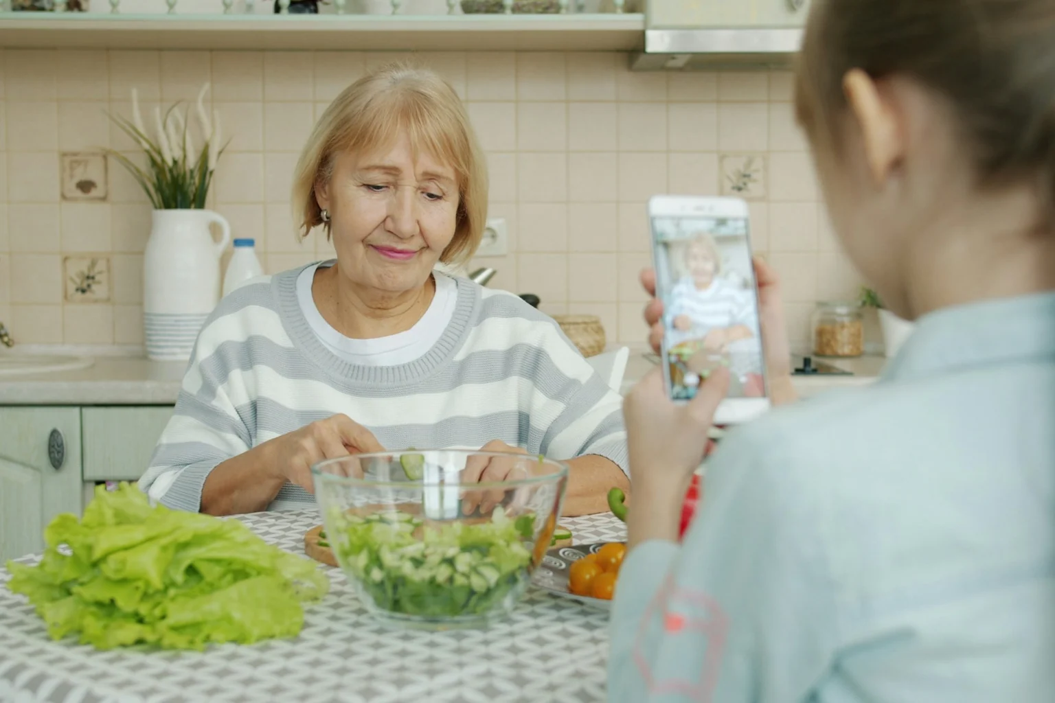 Photographie éditoriale en lien avec « Vitamine B12 après 60 ans : alimentation, absorption et dépistage »